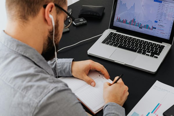 What role does IoT play in shaping future marketing trends in the UK?